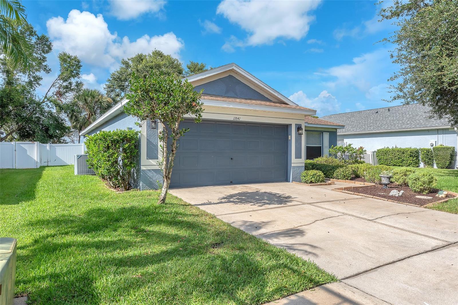 Image 3 of 27 For 11841 Autumn Creek Drive