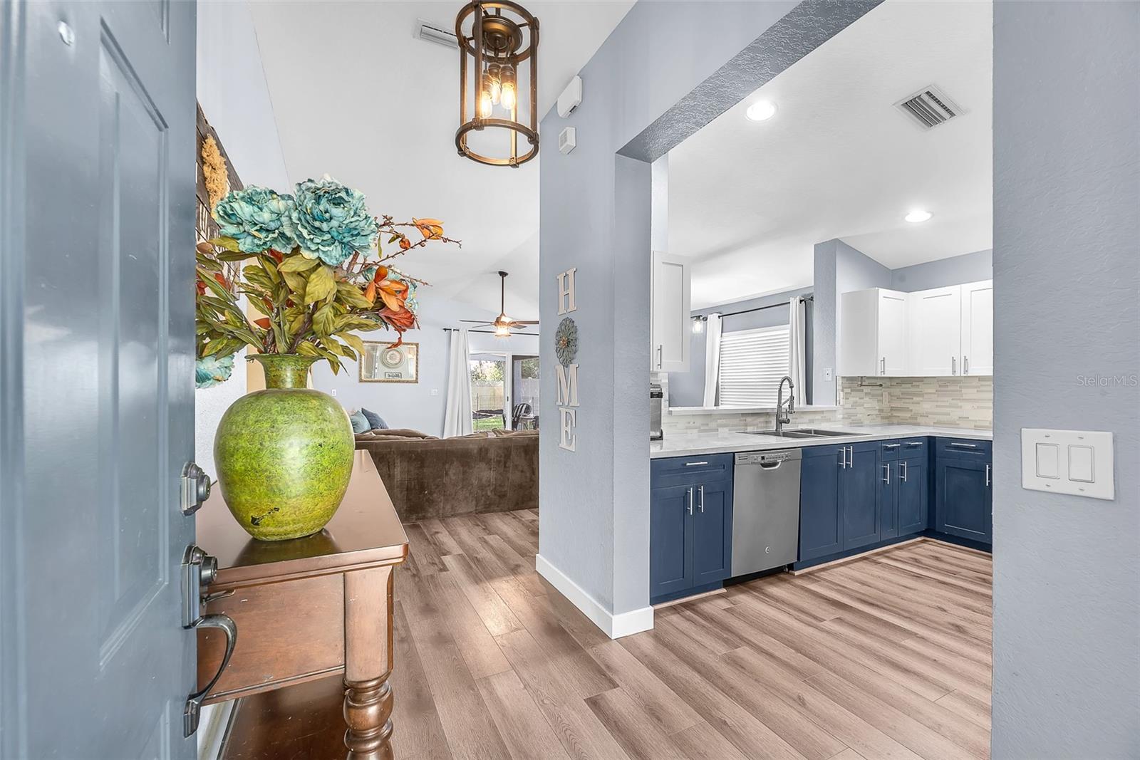 Image 4 of 27 For 11841 Autumn Creek Drive