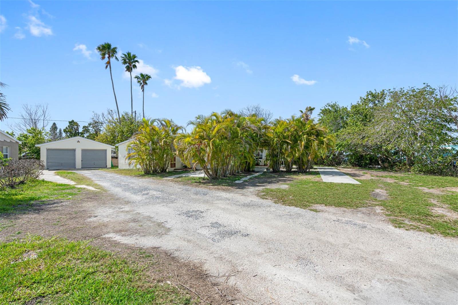 Image 19 of 25 For 14200 Parsley Drive