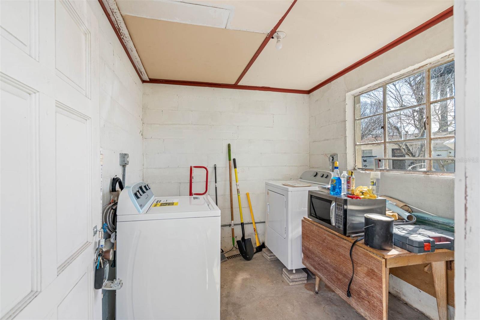 Image 21 of 25 For 14200 Parsley Drive