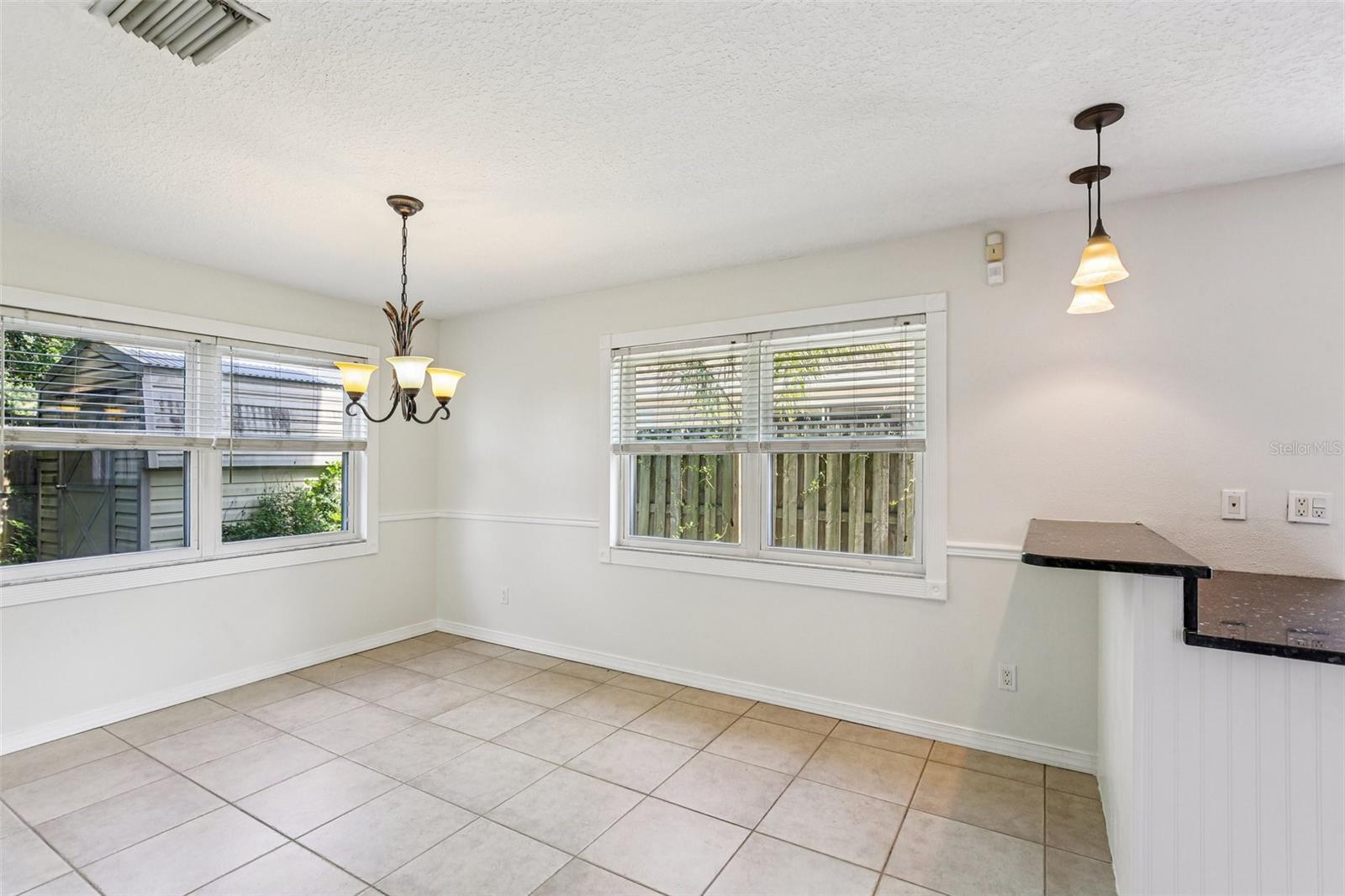 Image 13 of 28 For 808 Franklin Circle