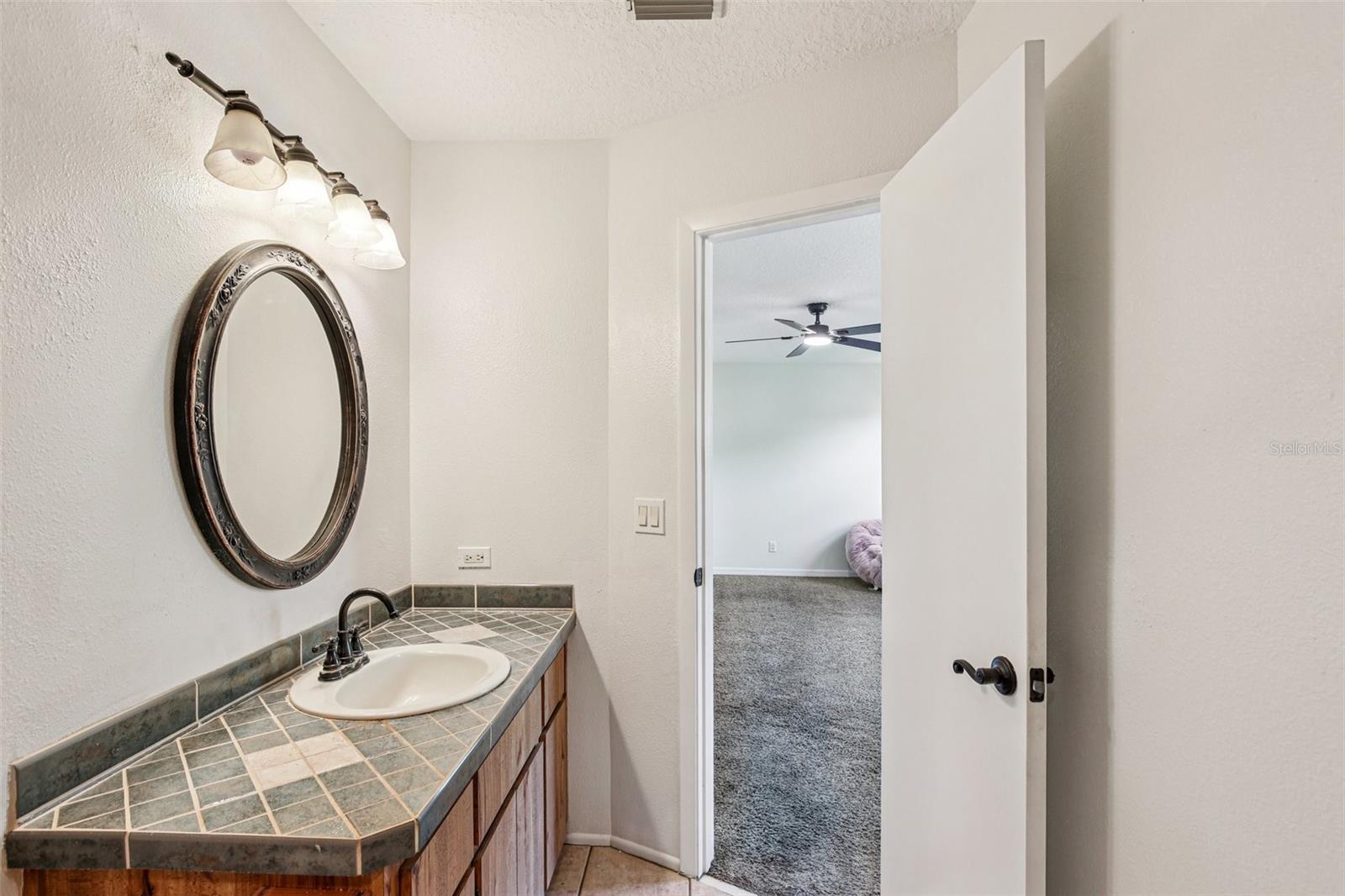 Image 21 of 28 For 808 Franklin Circle