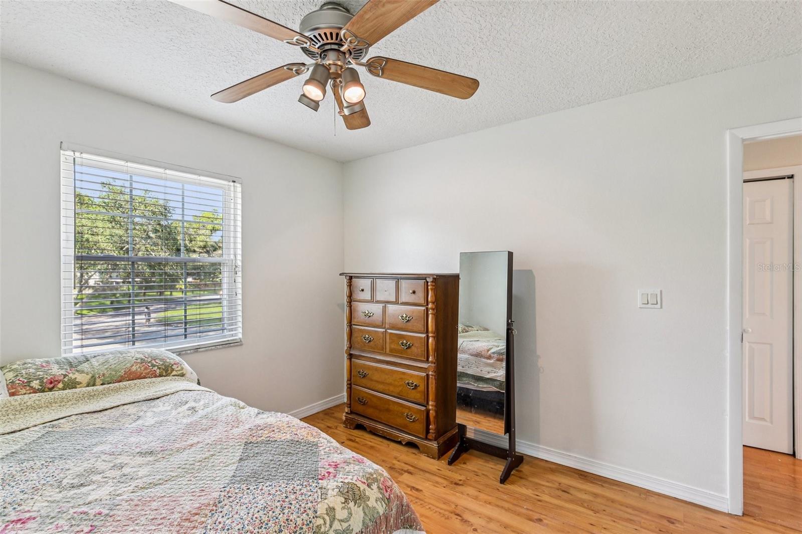 Image 22 of 28 For 808 Franklin Circle