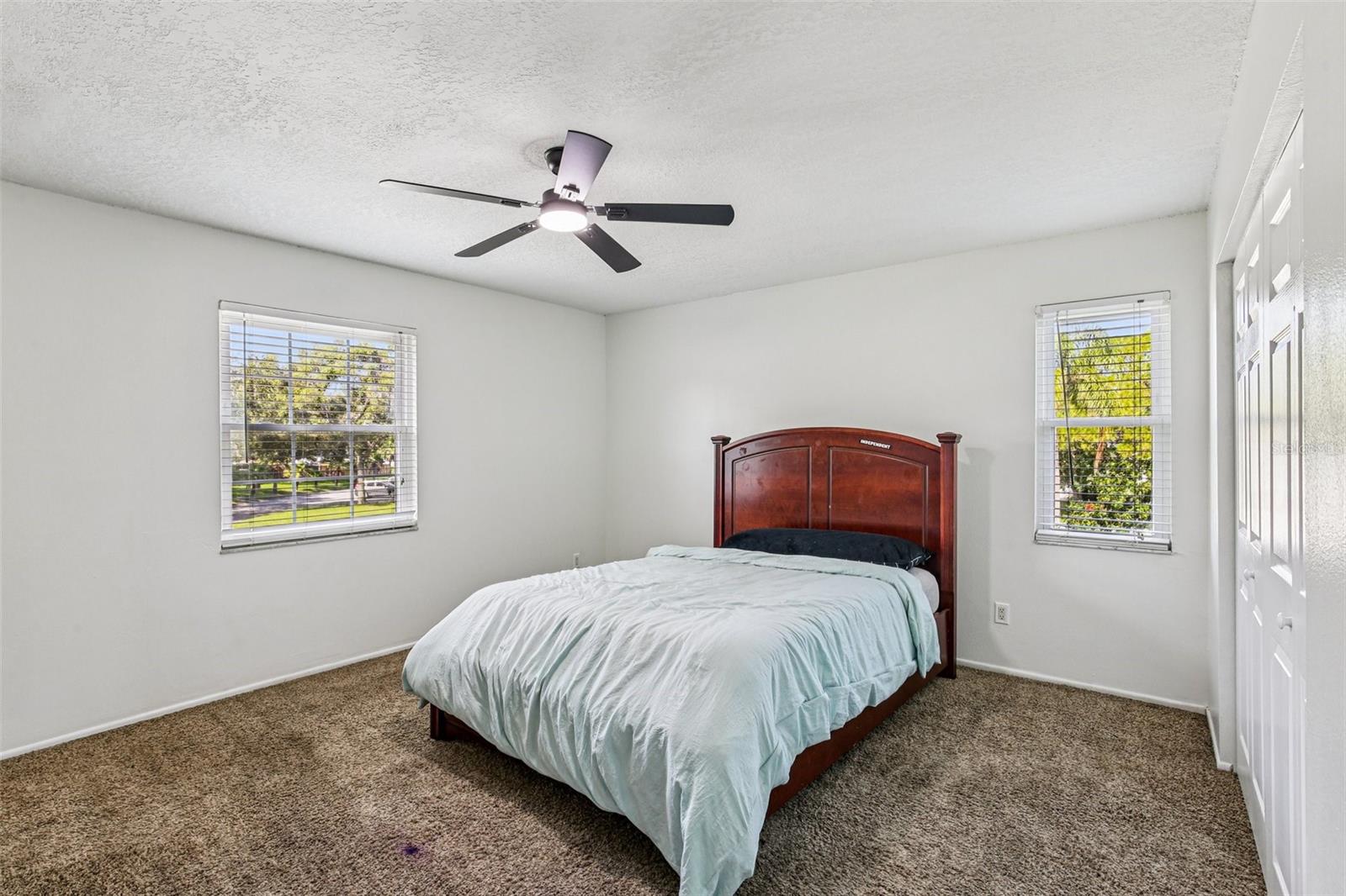 Image 6 of 28 For 808 Franklin Circle
