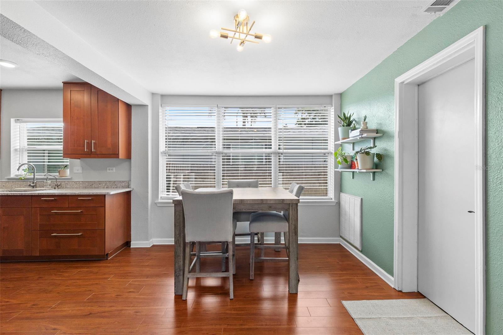 Image 18 of 34 For 434 40th Avenue N