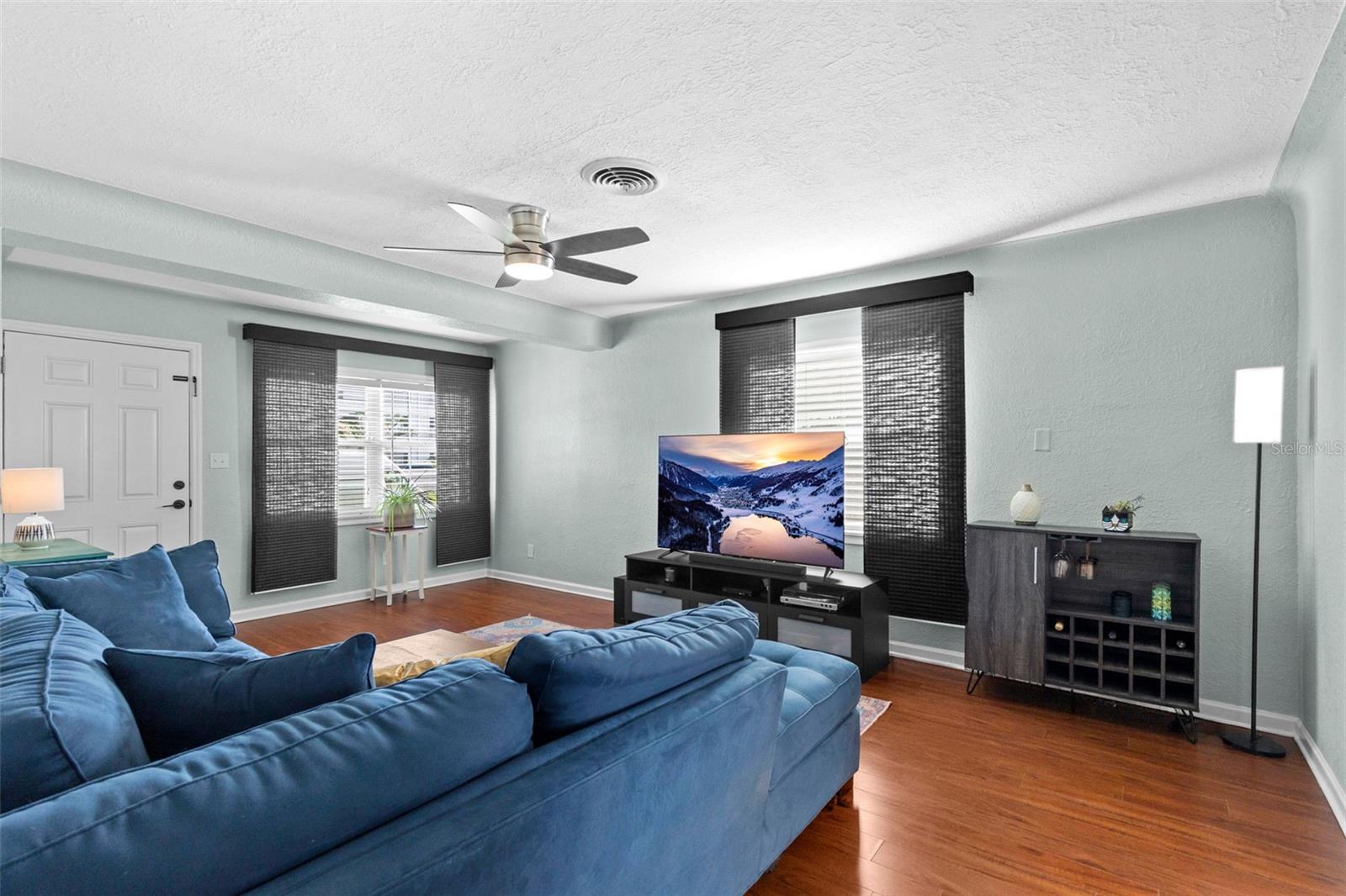 Image 5 of 34 For 434 40th Avenue N
