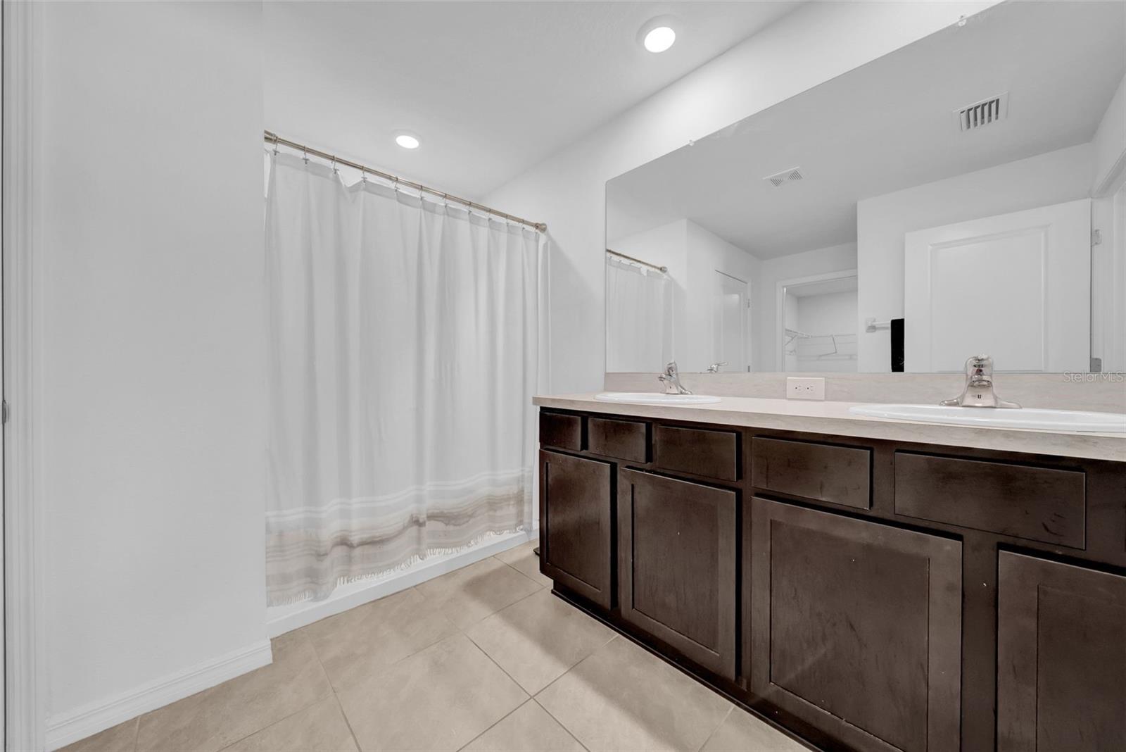 Image 19 of 41 For 11536 Timber Grove Lane