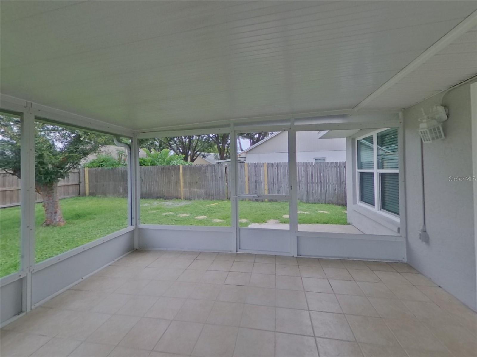 Image 13 of 15 For 2015 Branch Tree Lane