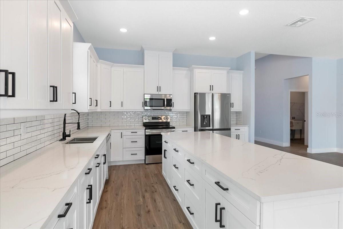 Image 12 of 27 For 6175 109th Avenue N
