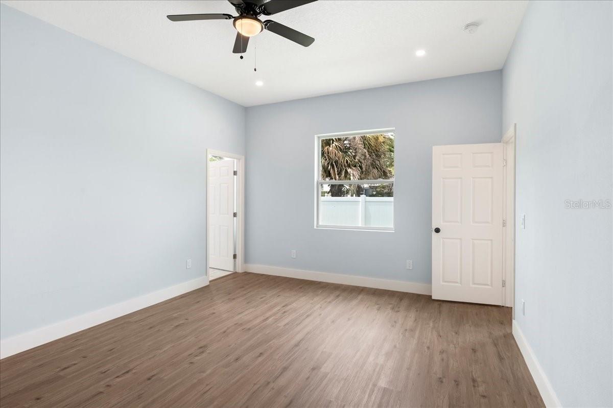Image 15 of 27 For 6175 109th Avenue N