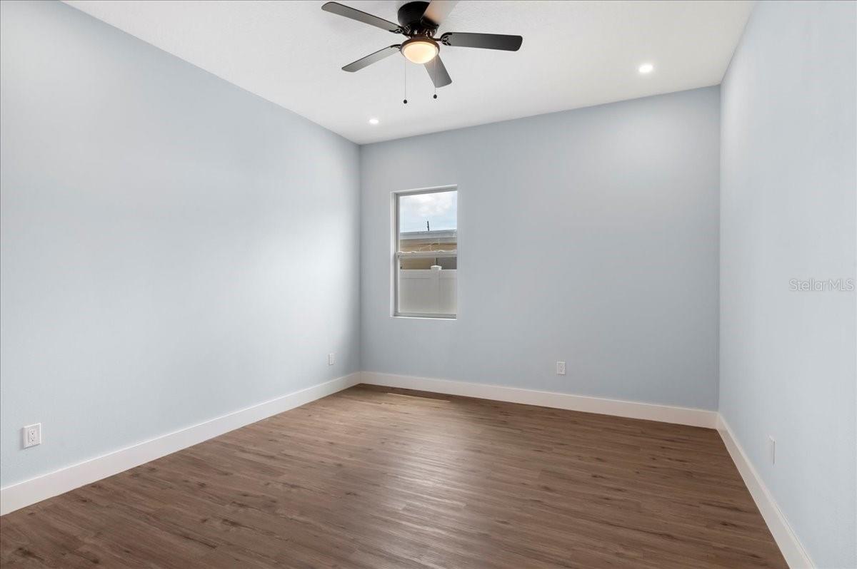 Image 20 of 27 For 6175 109th Avenue N
