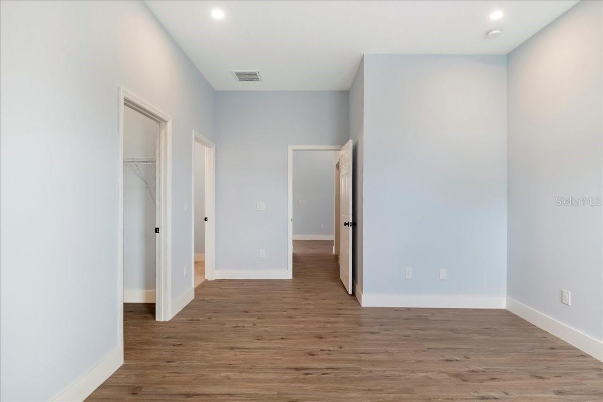 Image 21 of 27 For 6175 109th Avenue N