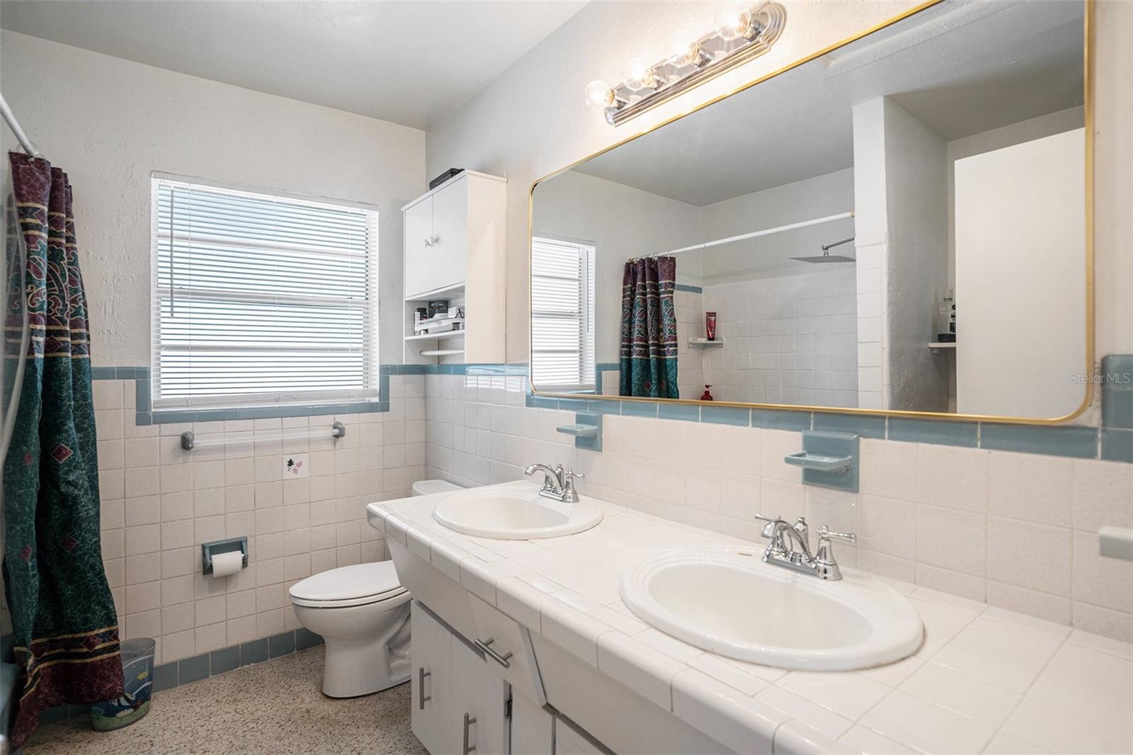 Listing photo id 9 for 11830 86th Avenue