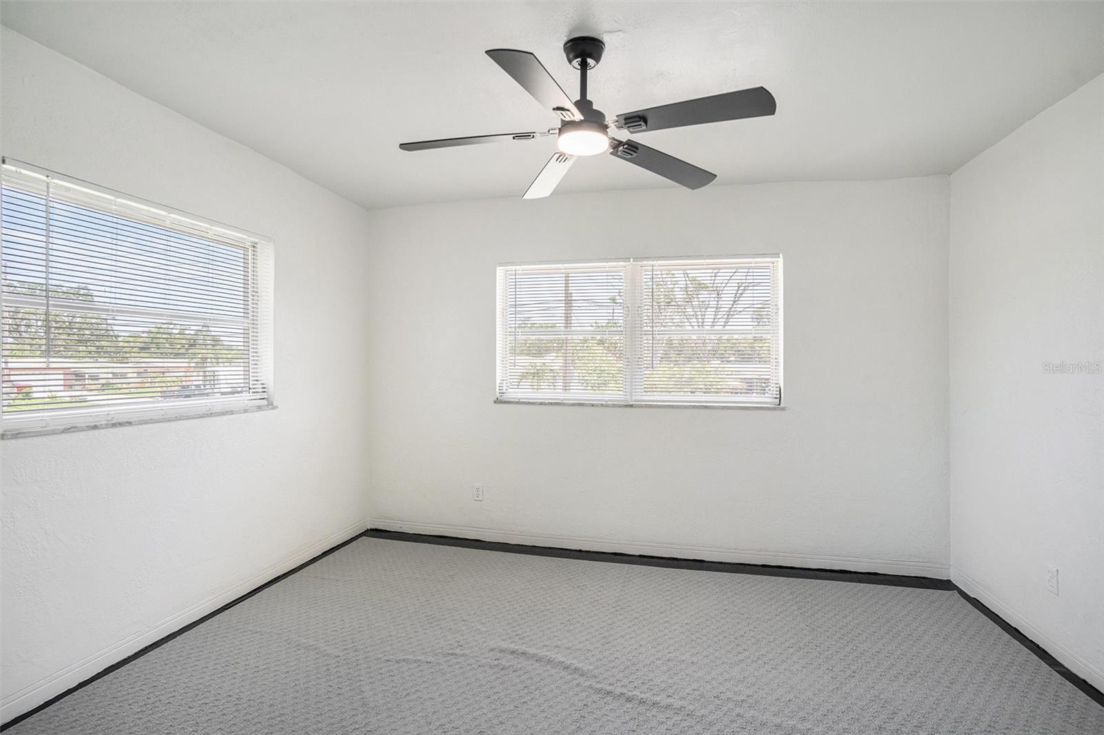 Listing photo id 10 for 11830 86th Avenue