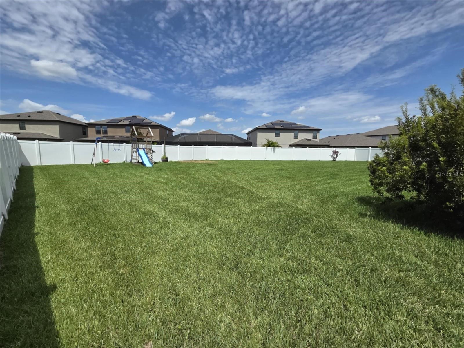 Image 18 of 33 For 13332 Wildflower Meadow Drive