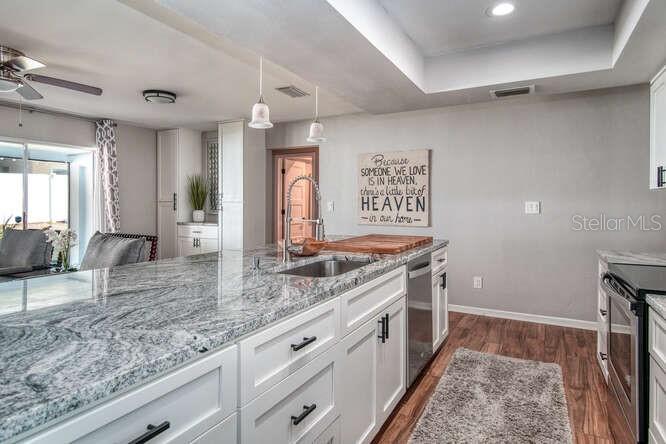 Image 12 of 32 For 14665 Crown Drive