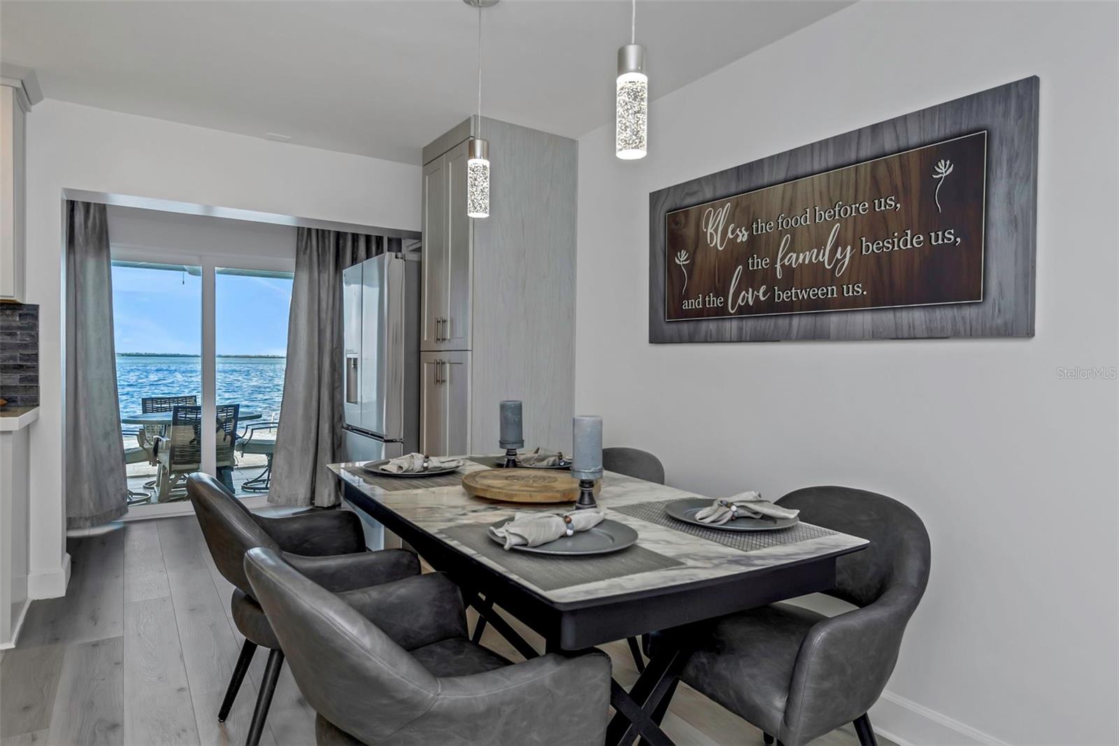 Listing photo id 9 for 2630 St Josephs Drive W