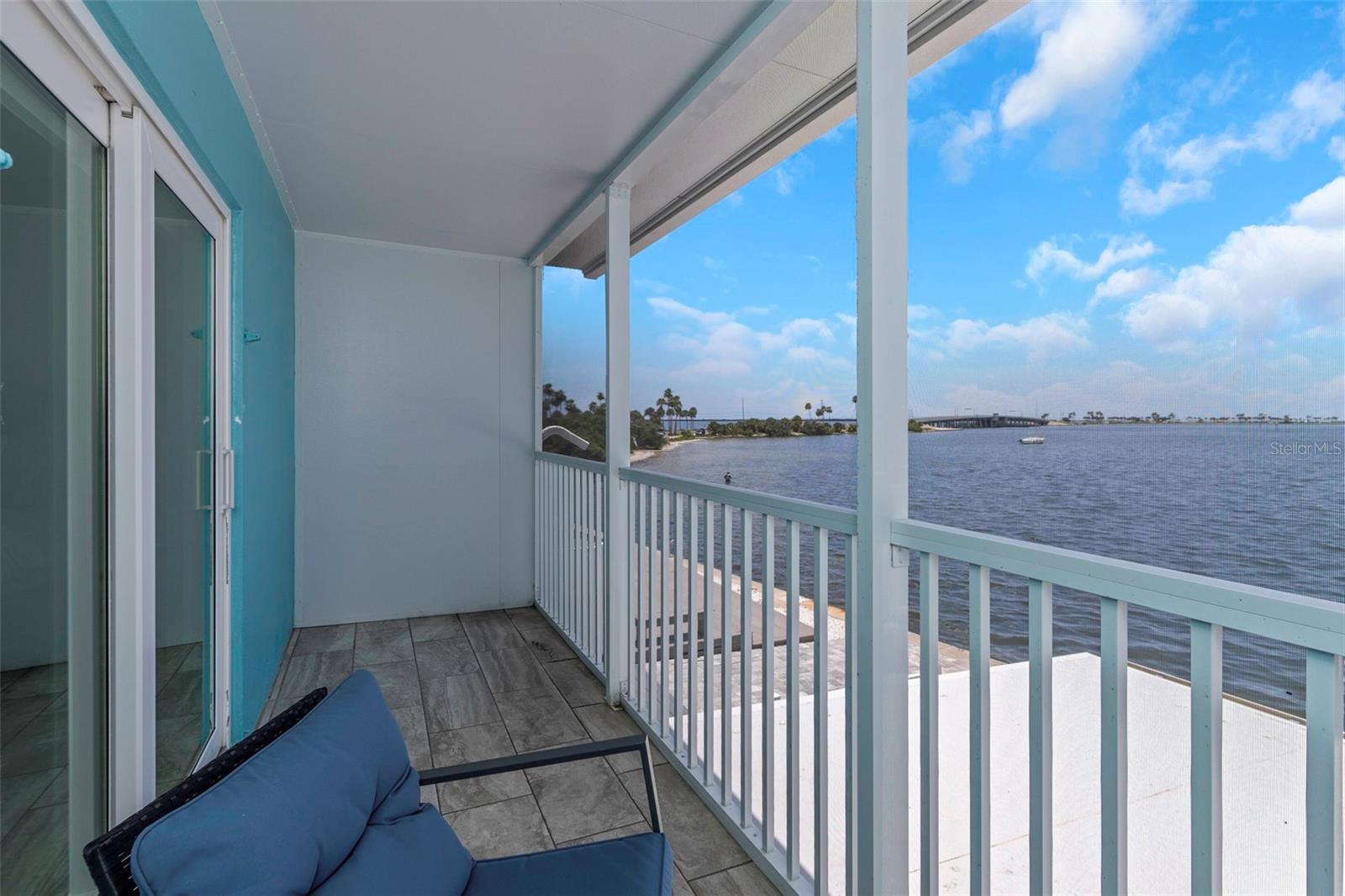 Listing photo id 1 for 2630 St Josephs Drive W