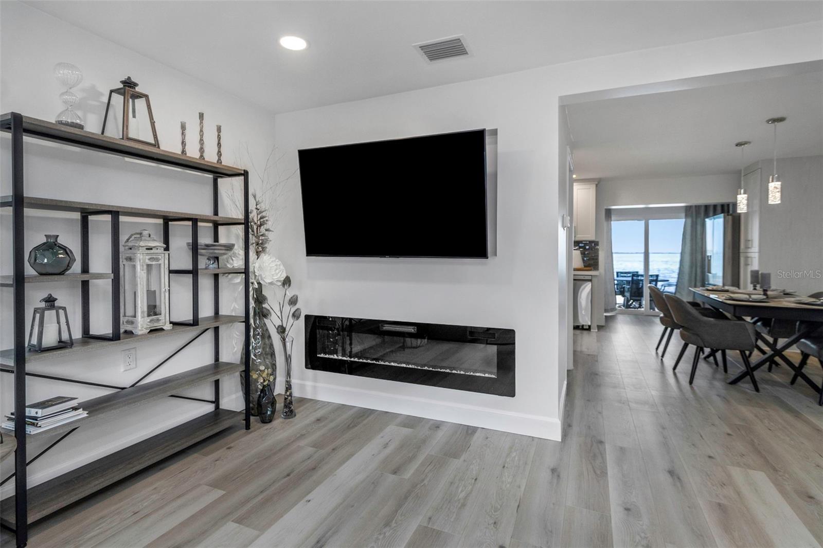Listing photo id 3 for 2630 St Josephs Drive W