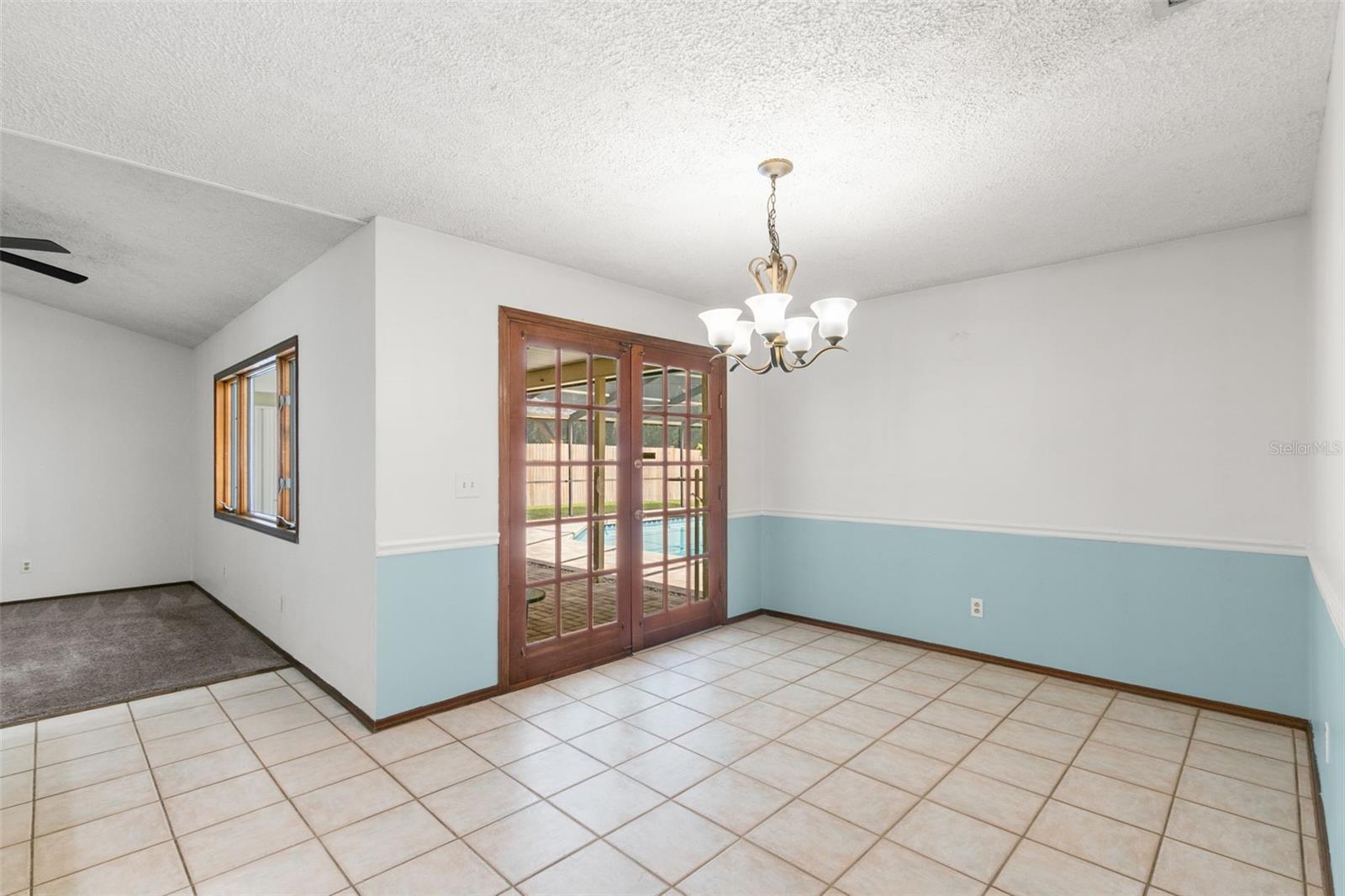 Image 16 of 35 For 2147 Colonial Boulevard W