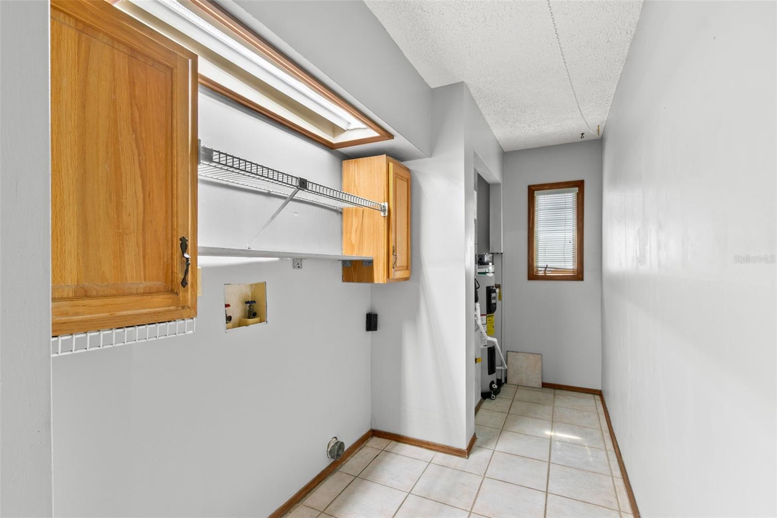 Image 25 of 35 For 2147 Colonial Boulevard W