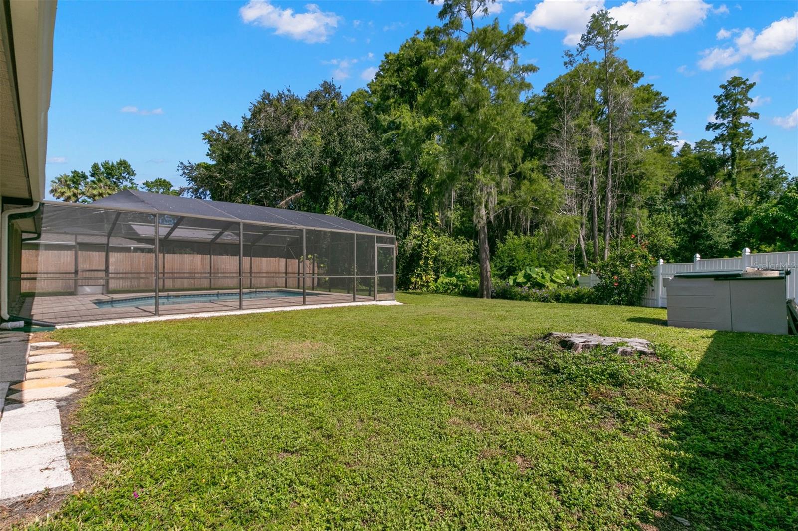 Image 31 of 35 For 2147 Colonial Boulevard W