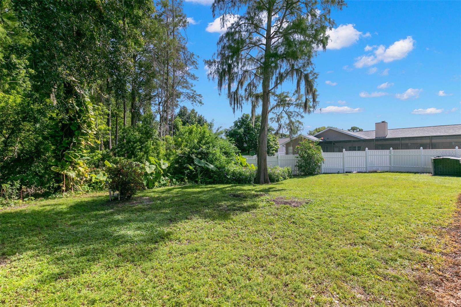Image 33 of 35 For 2147 Colonial Boulevard W