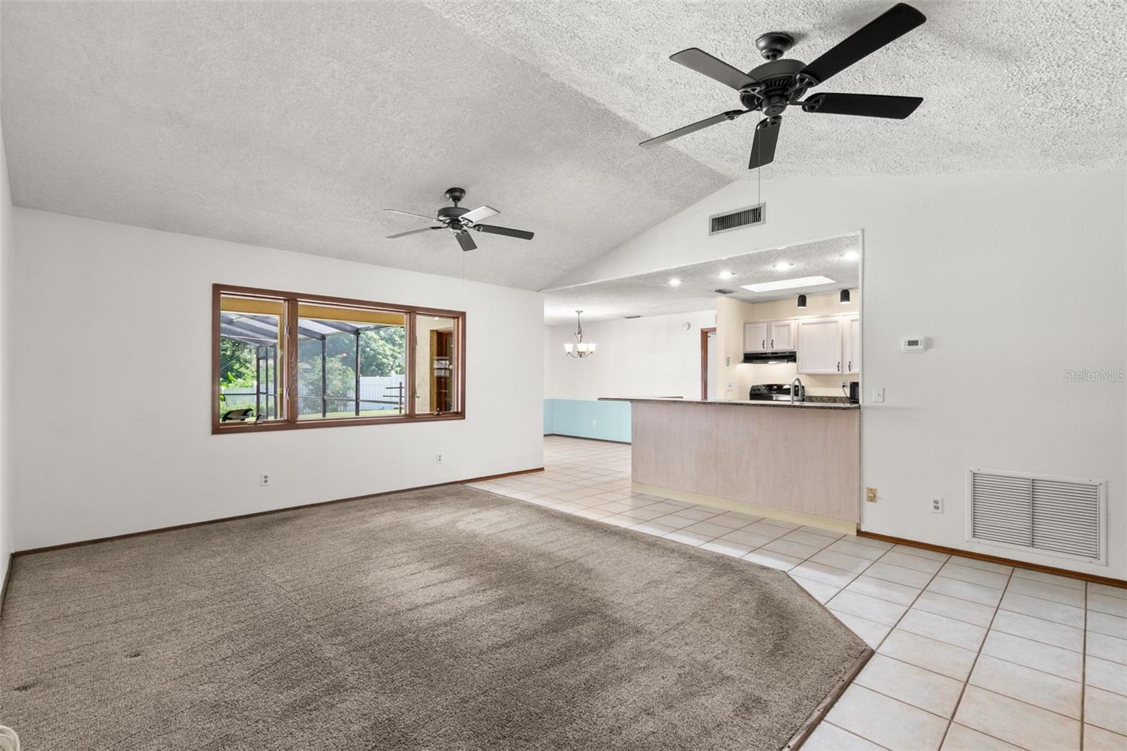 Image 6 of 35 For 2147 Colonial Boulevard W