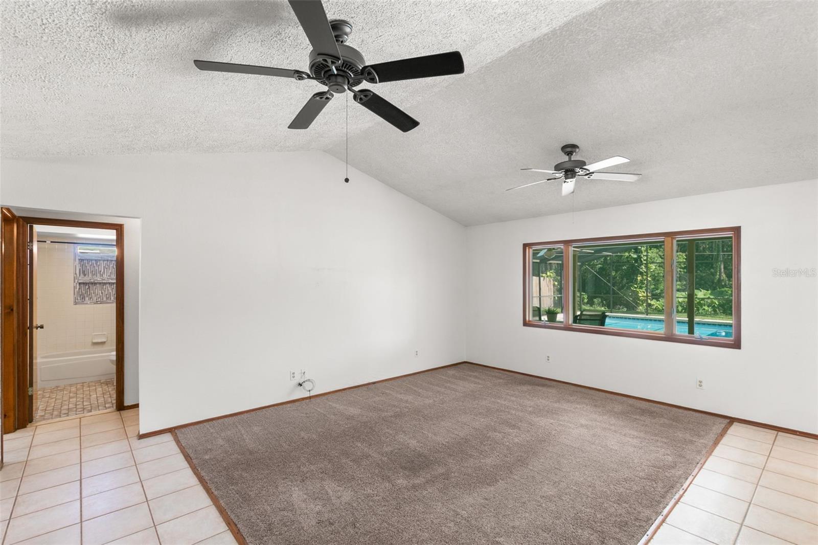 Image 7 of 35 For 2147 Colonial Boulevard W