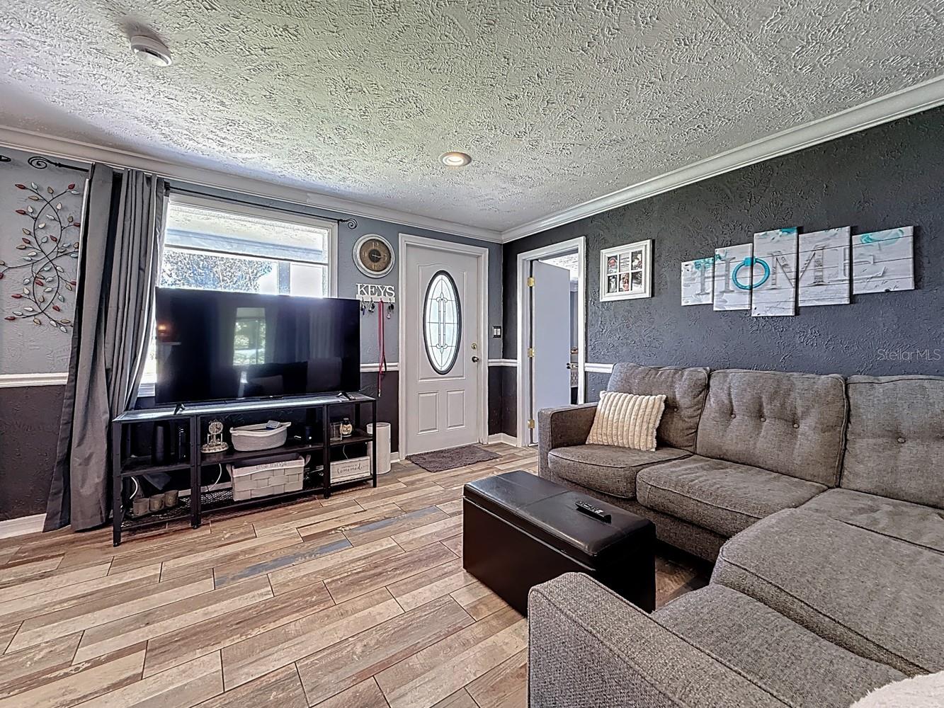 Image 12 of 84 For 2625 46th Avenue N