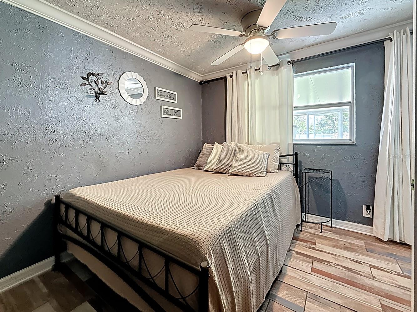 Image 24 of 84 For 2625 46th Avenue N