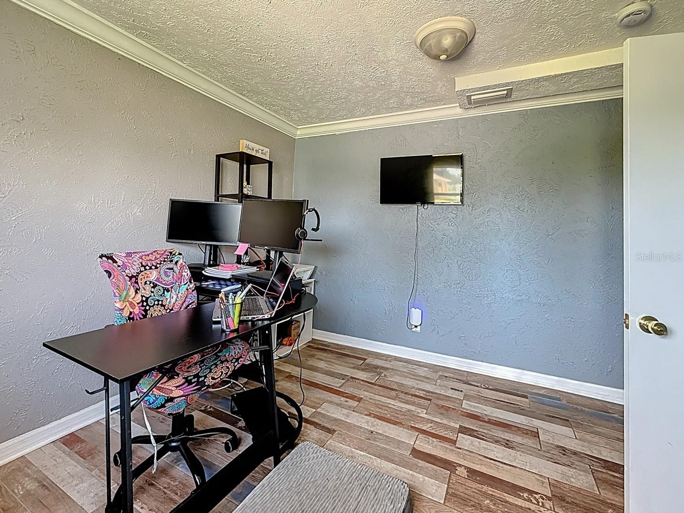 Image 32 of 84 For 2625 46th Avenue N