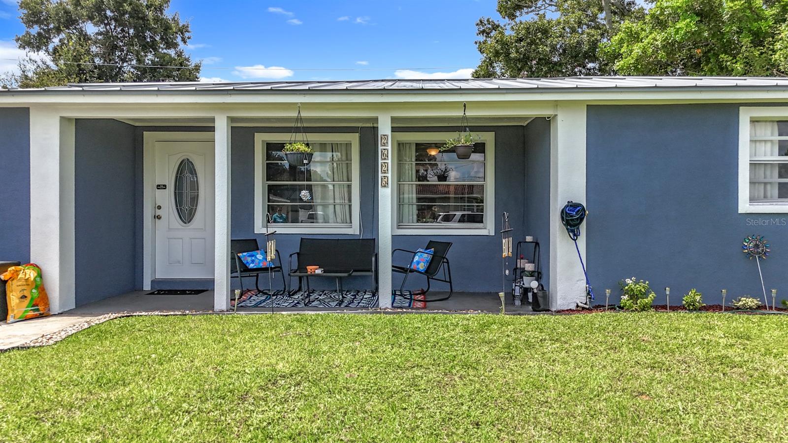 Image 4 of 84 For 2625 46th Avenue N