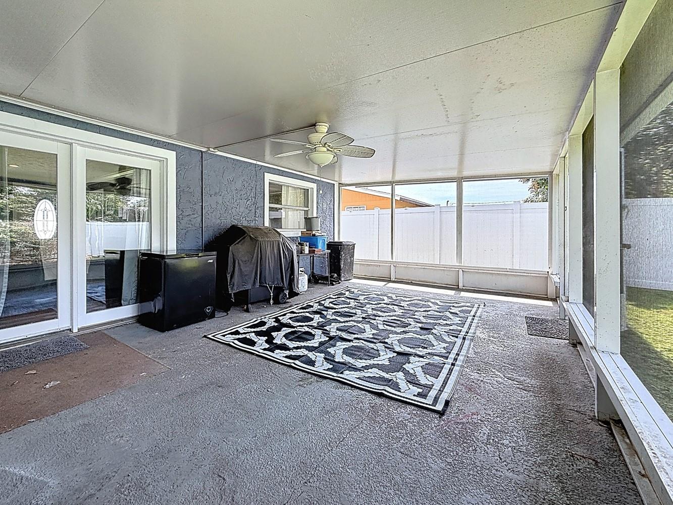 Image 48 of 84 For 2625 46th Avenue N