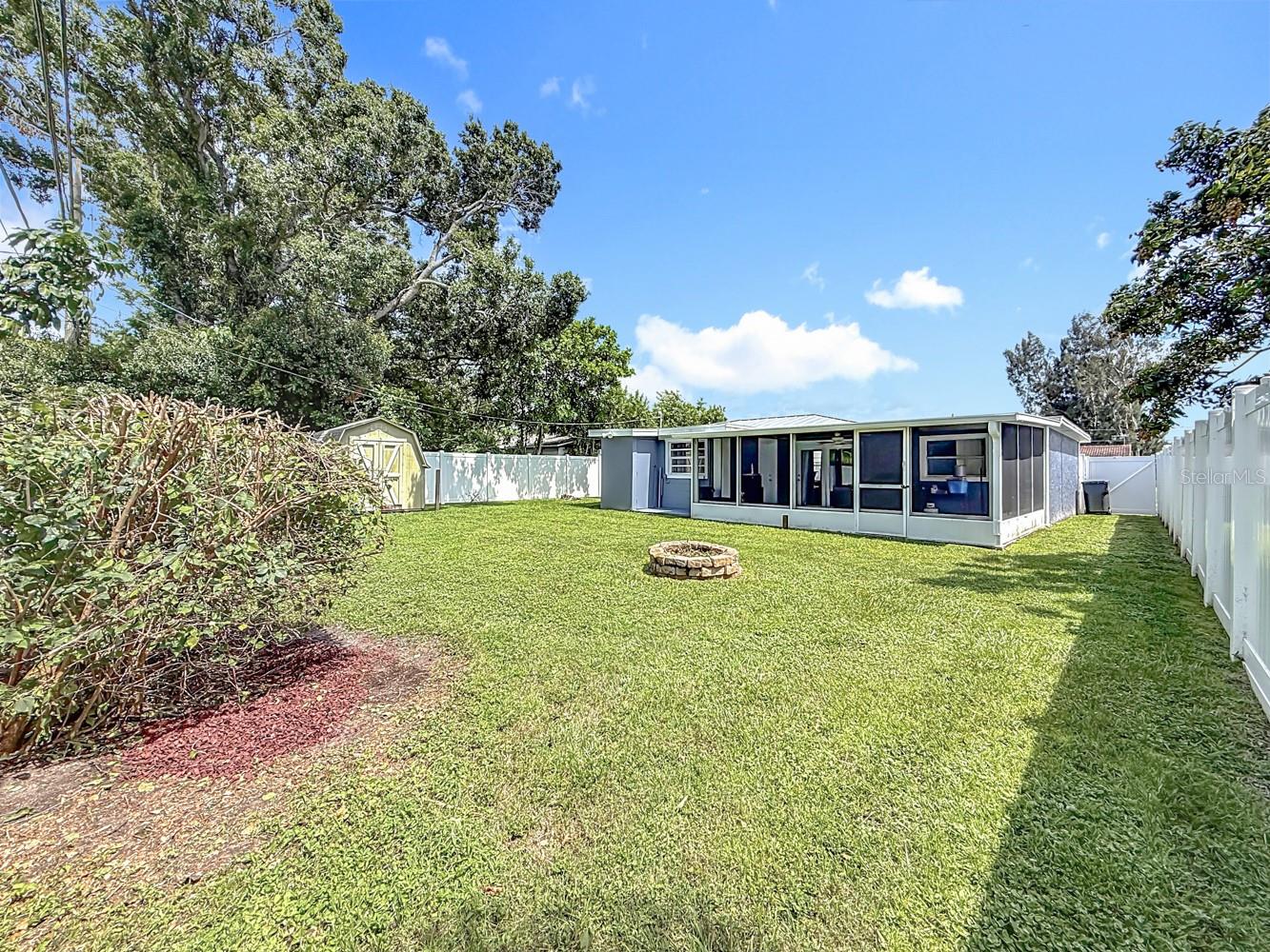 Image 53 of 84 For 2625 46th Avenue N