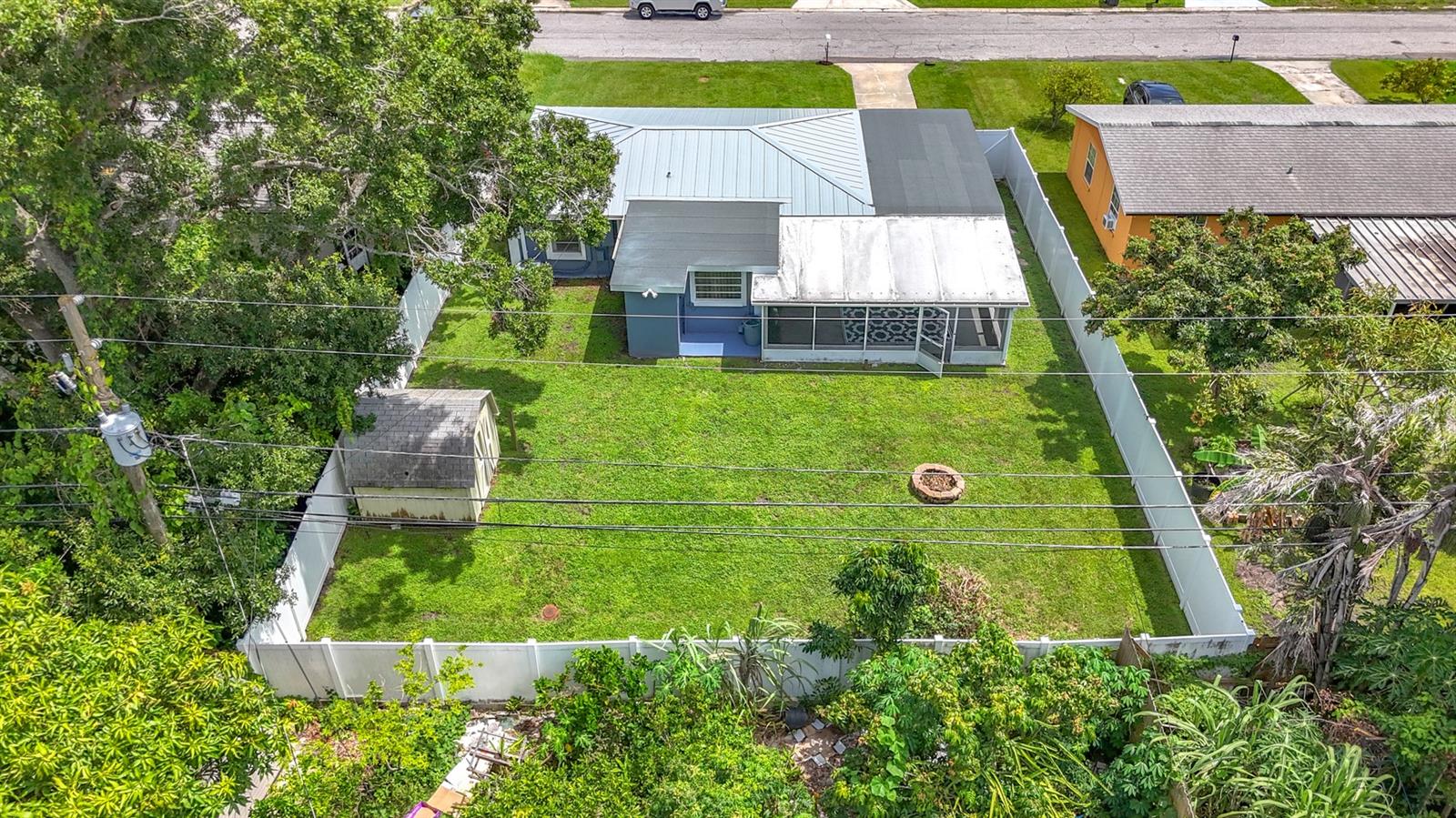 Image 59 of 84 For 2625 46th Avenue N