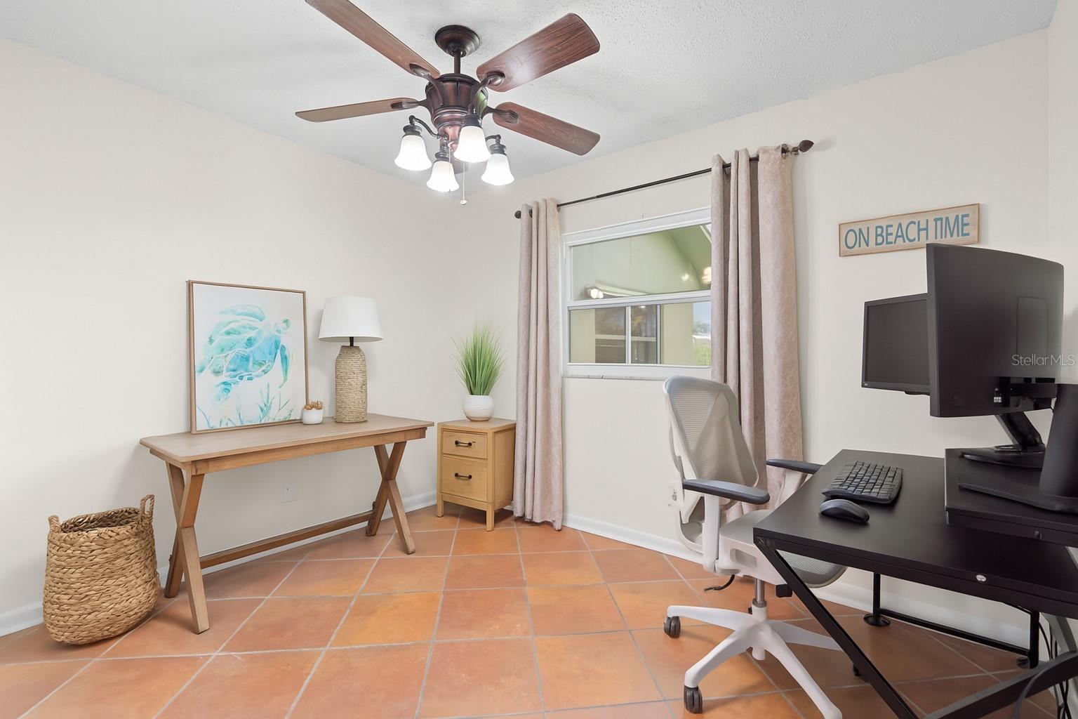 Image 12 of 24 For 1811 Hibiscus Court S