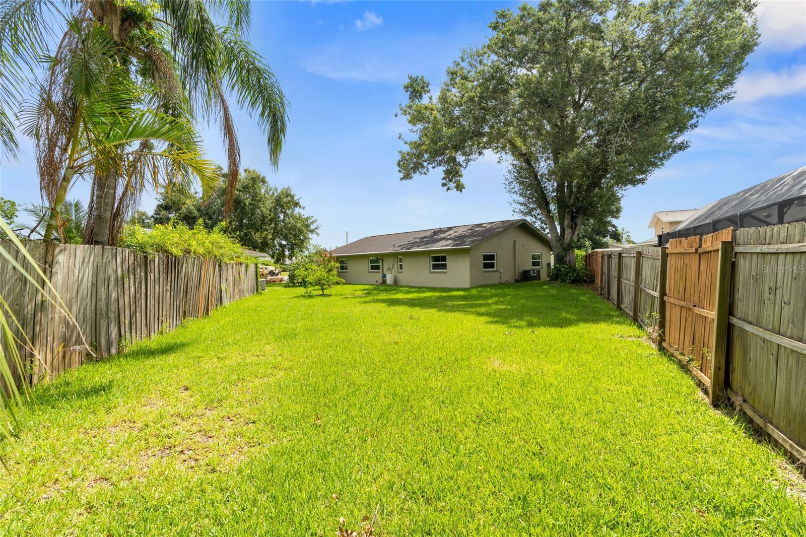 Image 16 of 24 For 1811 Hibiscus Court S