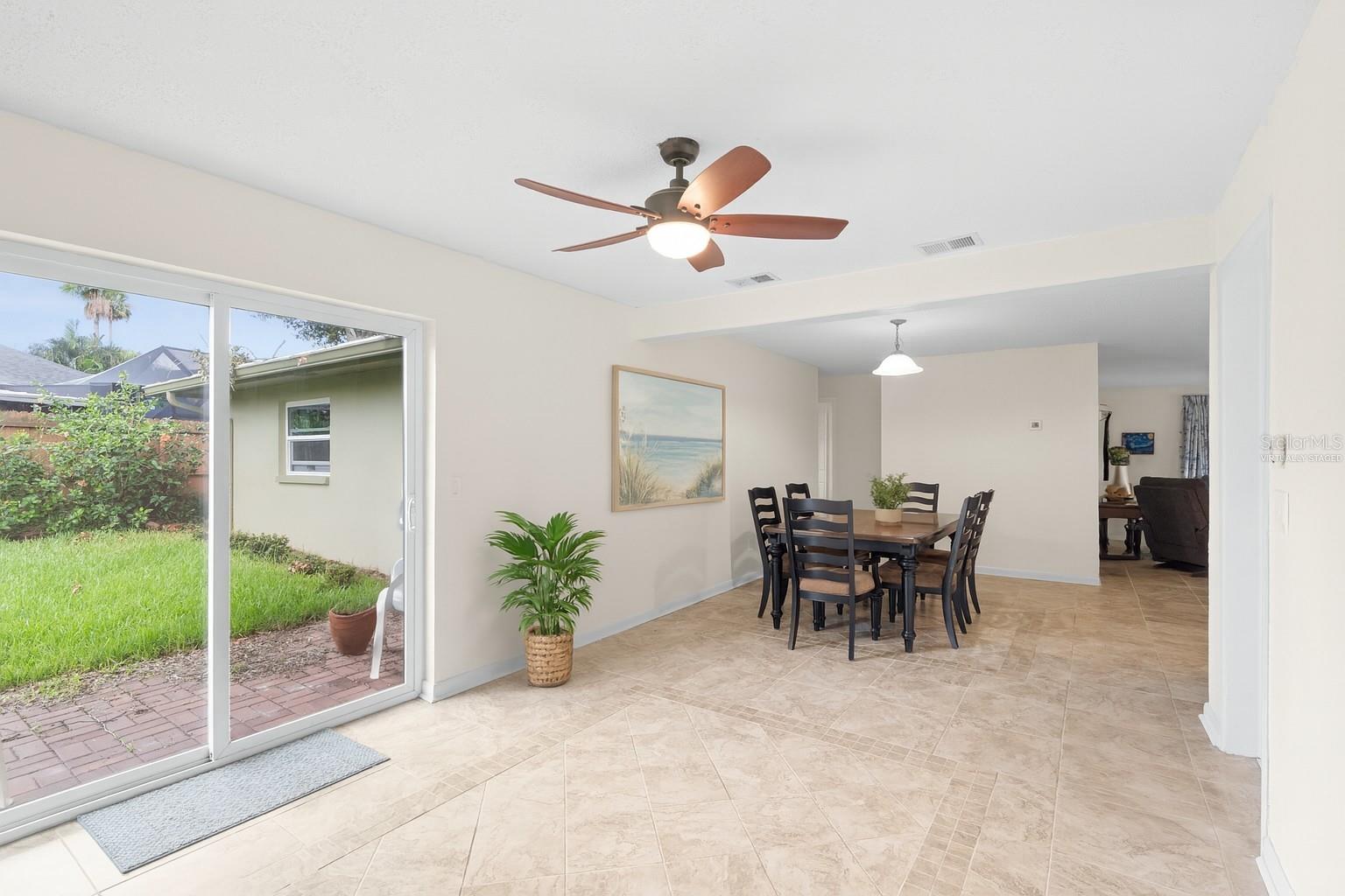 Image 8 of 24 For 1811 Hibiscus Court S