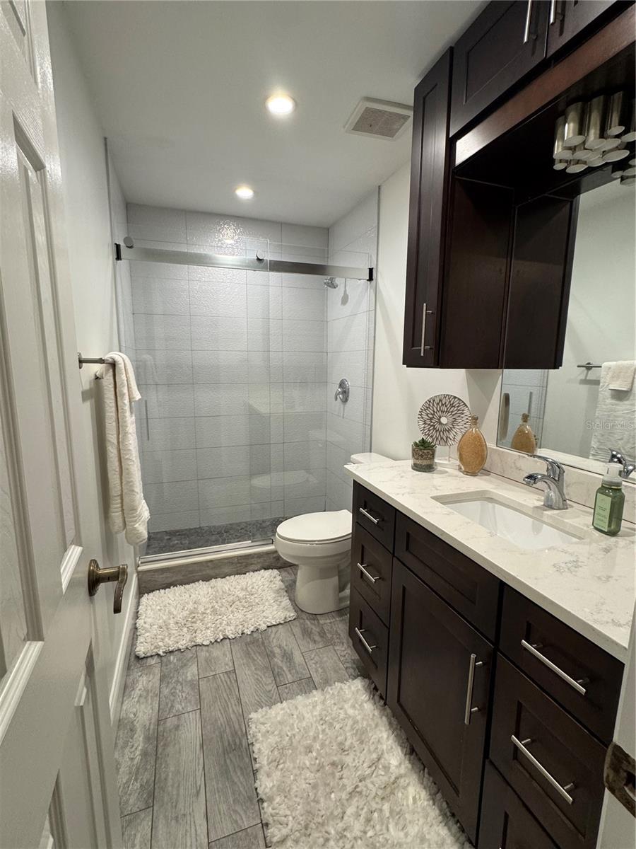 Image 21 of 40 For 783 99th Avenue N 104
