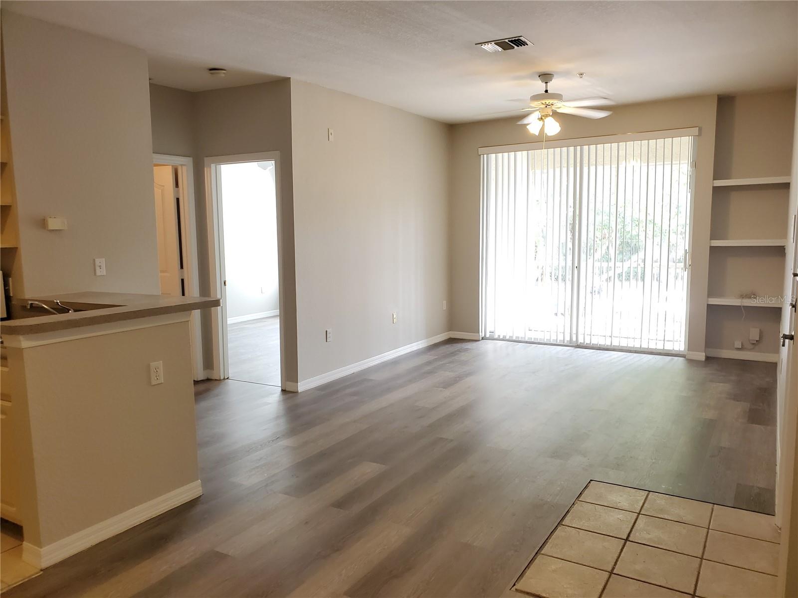 Image 5 of 19 For 5807 Legacy Crescent Place 201