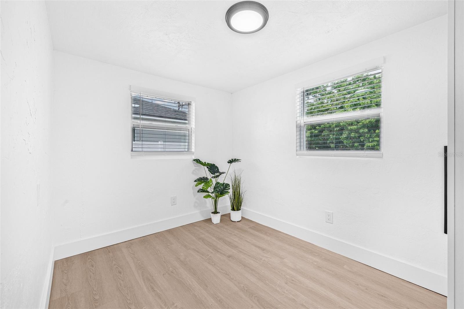 Image 20 of 27 For 5355 67th Street N
