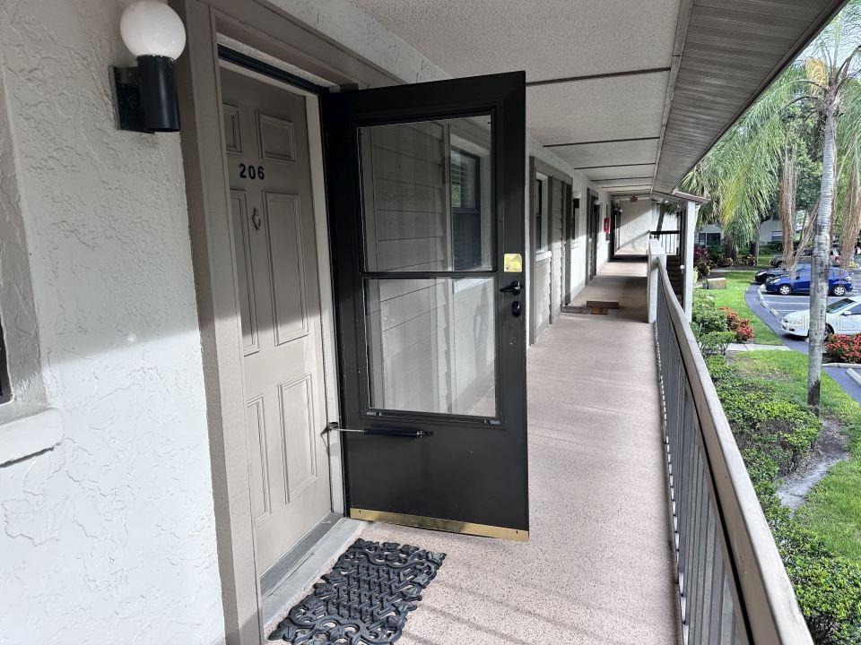 Image 2 of 31 For 3034 Eastland Boulevard D206