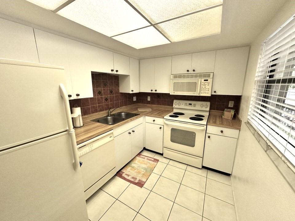 Image 4 of 31 For 3034 Eastland Boulevard D206