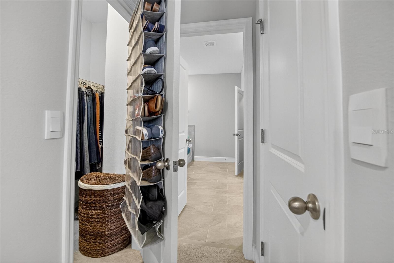 Listing photo id 19 for 5657 Hawks Cay Street