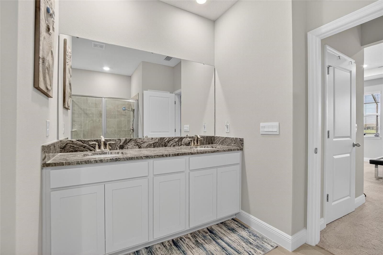 Listing photo id 21 for 5657 Hawks Cay Street