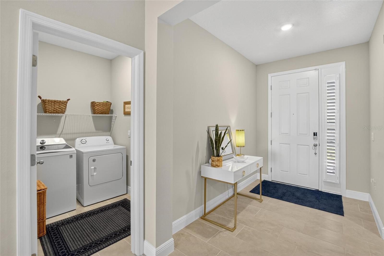 Listing photo id 25 for 5657 Hawks Cay Street