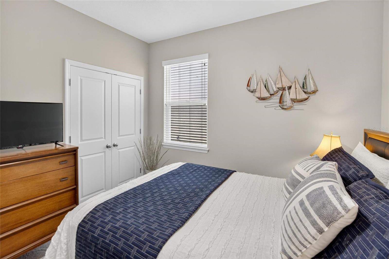 Listing photo id 33 for 5657 Hawks Cay Street