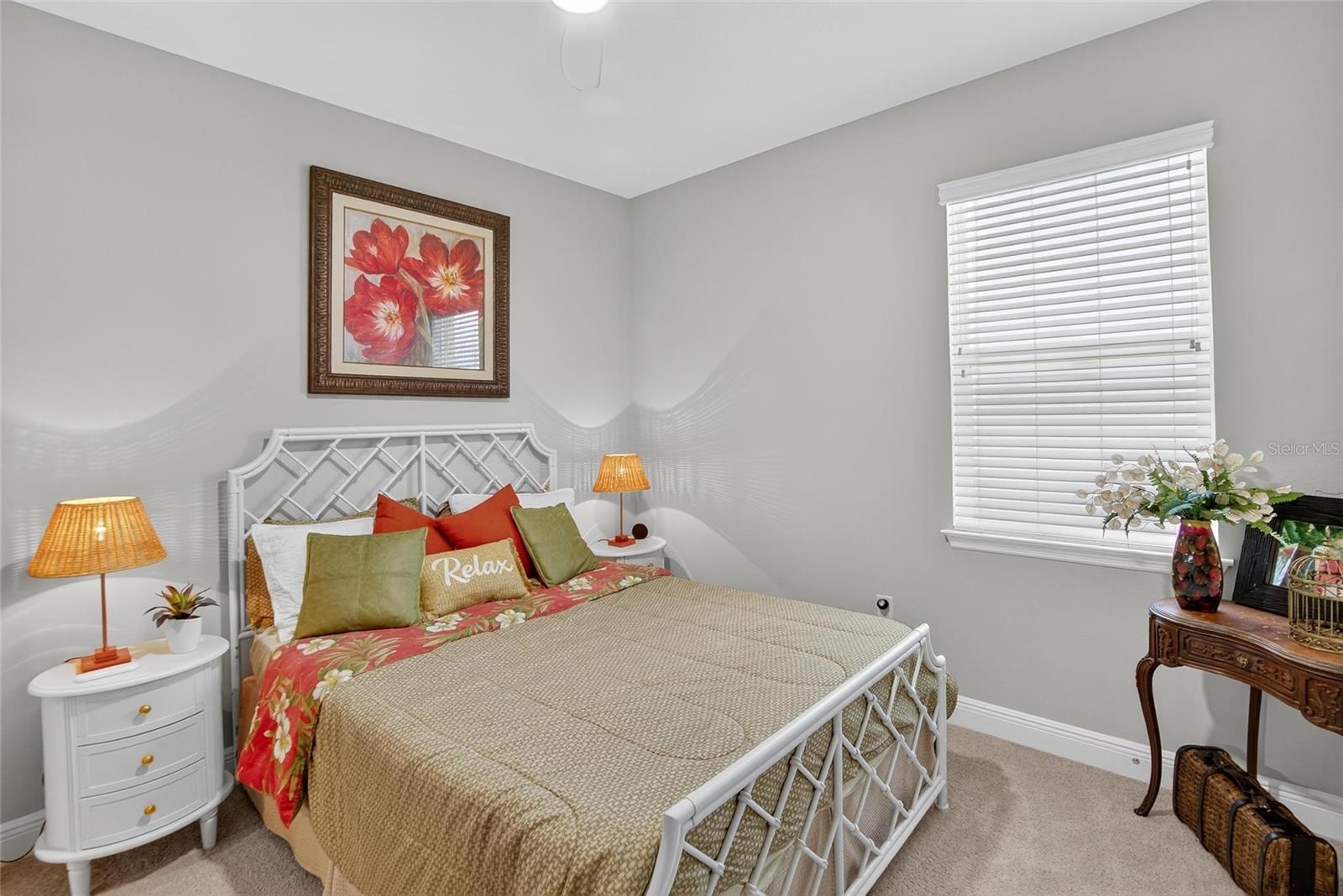 Listing photo id 37 for 5657 Hawks Cay Street