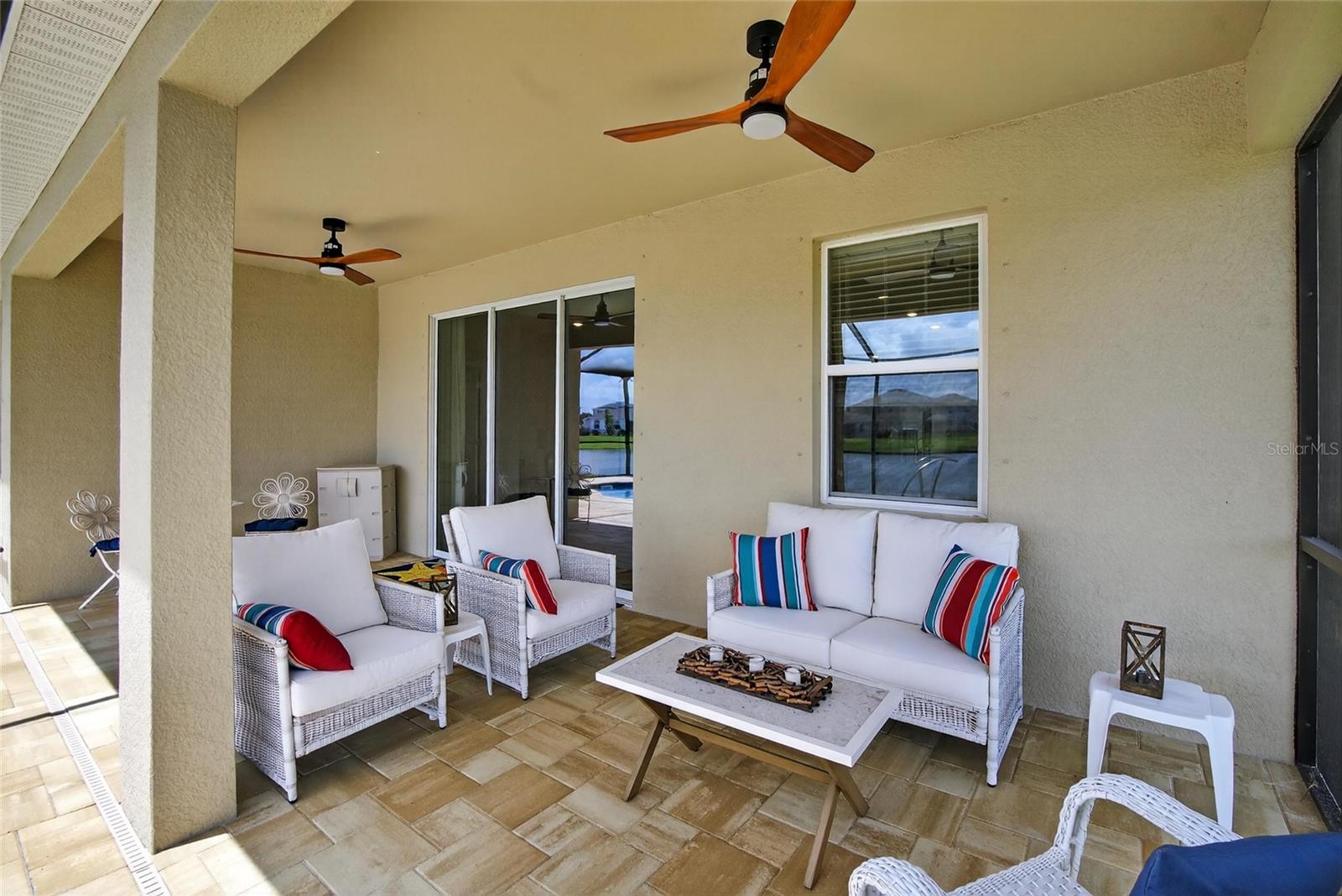Listing photo id 42 for 5657 Hawks Cay Street
